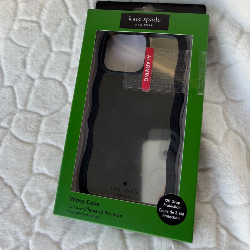 Kate Spade Wavy Black iPhone 16 Pro Max Case